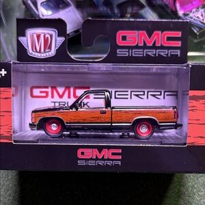 M2 machines GMC Sierra 1500  Diecast Model Truck
